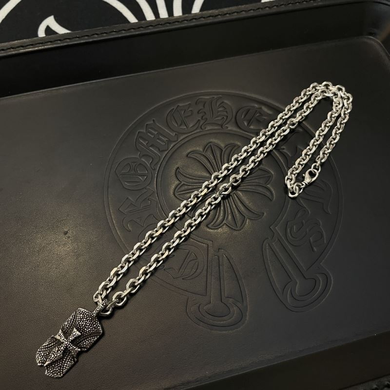 Ch*0me He**ts necklaces